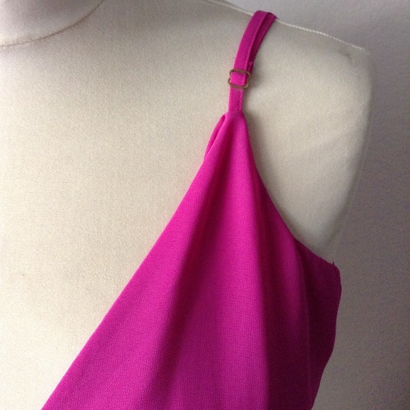 Forever21 double V camisole - Picture 3 of 3